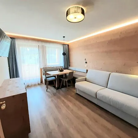 Aparthotel Lasteis La Villa (Trentino Alto Adige)