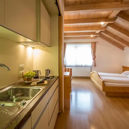 Lasteis Aparthotel 3*