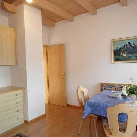 Aparthotel Lasteis 3*